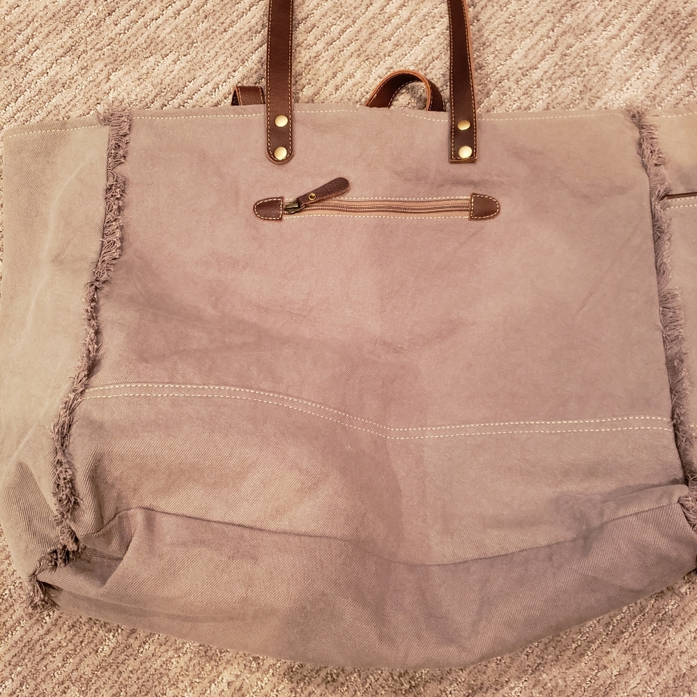 Myra Weekender - image 2